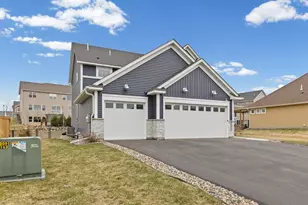 20037 Hamlet Ln, Lakeville, MN 55044 - Photo 4