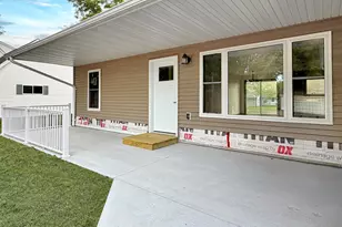 122 2nd St E, Tracy, MN 56175 - Photo 4
