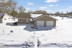 122 2nd St E, Tracy, MN 56175 - Photo 4