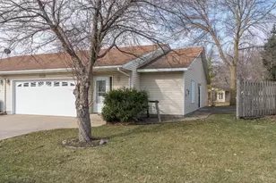 538 4th St NW, Montgomery, MN 56069 - Photo 2