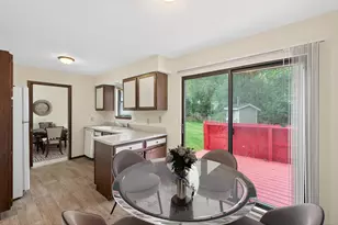 6618 Camden Dr, Brooklyn Center, MN 55430 - Photo 12
