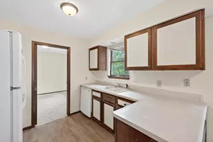 6618 Camden Dr, Brooklyn Center, MN 55430 - Photo 10