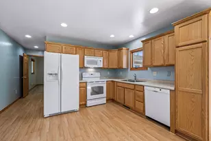 1345 Willow Ave, New Richmond, WI 54017 - Photo 10