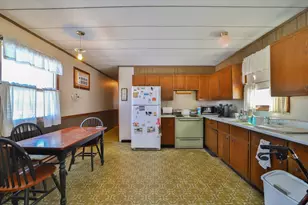 109 Velkommen St NE, Staples, MN 56479 - Photo 2