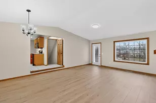 1032 Lilac Ln, Lake City, MN 55041 - Photo 8