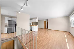 1604 Helmo Ave N, Oakdale, MN 55128 - Photo 6