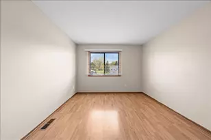 1604 Helmo Ave N, Oakdale, MN 55128 - Photo 24