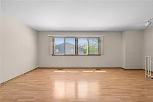 1604 Helmo Ave N, Oakdale, MN 55128 - Photo 12