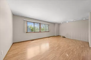 1604 Helmo Ave N, Oakdale, MN 55128 - Photo 10