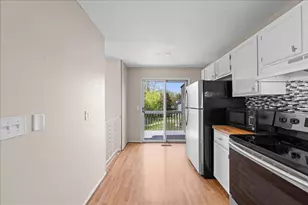 1604 Helmo Ave N, Oakdale, MN 55128 - Photo 18