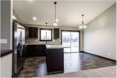 1025 Pheasant Run, New Richmond, WI 54017 - Photo 6