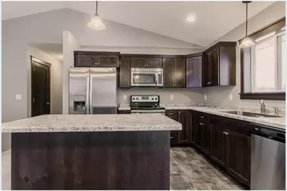 1025 Pheasant Run, New Richmond, WI 54017 - Photo 2