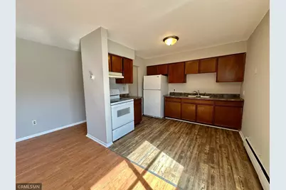 1566 Woodbridge Street, Saint Paul, MN 55117 - Photo 2