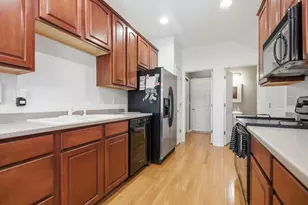 9796 Cupola Ln, Eden Prairie, MN 55347 - Photo 10