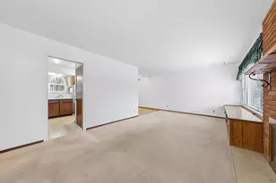 2123 Fox Pl, Mendota Heights, MN 55120 - Photo 6