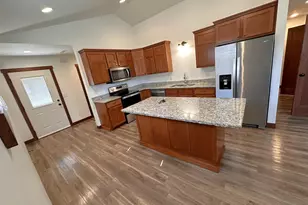 1726 Aspen Ct, New Richmond, WI 54017 - Photo 6