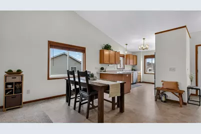 305 Arbor Hills Circle, Eau Claire, WI 54703 - Photo 4