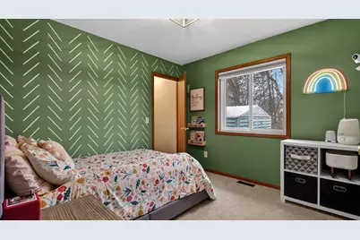 305 Arbor Hills Circle, Eau Claire, WI 54703 - Photo 10