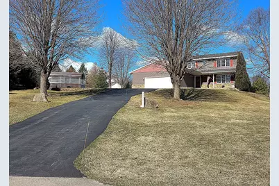 6221 Townsview Lane SE, Rochester, MN 55904 - Photo 2