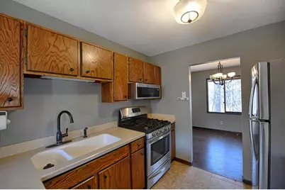 12102 Red Oak Court S, Burnsville, MN 55337 - Photo 10