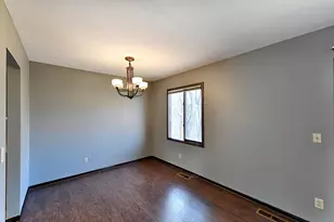 12102 Red Oak Ct S, Burnsville, MN 55337 - Photo 12