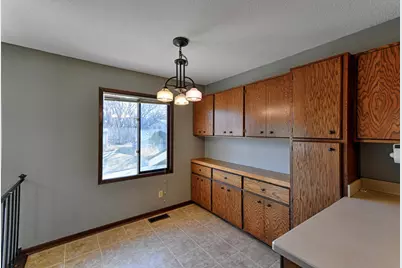 12102 Red Oak Court S, Burnsville, MN 55337 - Photo 8