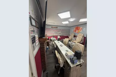 808 W Oakland Avenue, Austin, MN 55912 - Photo 2