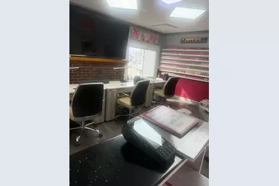 808 W Oakland Avenue, Austin, MN 55912 - Photo 6