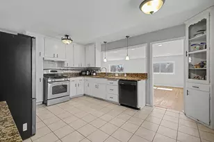 4034 Cleveland St NE, Columbia Heights, MN 55421 - Photo 6