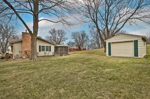 305 12th St SE, Waseca, MN 56093 - Photo 36