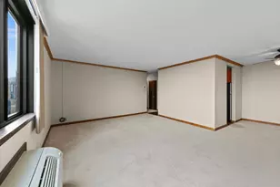 1181 Edgcumbe Rd, Saint Paul, MN 55105 - Photo 14