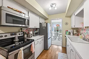 3412 Oak Ridge Rd, Minnetonka, MN 55305 - Photo 10