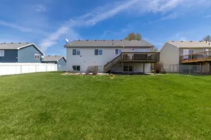 936 S Chestnut St, Belle Plaine, MN 56011 - Photo 24