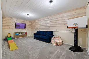 1405 Field Creek Cir, Victoria, MN 55386 - Photo 24