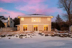 312 Harbor Point Cir, Duluth, MN 55802 - Photo 2