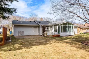 2974 Howard St N, Maplewood, MN 55109 - Photo 20