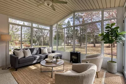 2974 Howard Street N, Maplewood, MN 55109 - Photo 6