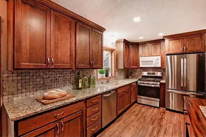 2974 Howard Street N, Maplewood, MN 55109 - Photo 2