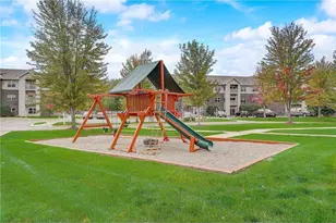 1321 Lake Dr W, Chanhassen, MN 55317 - Photo 28