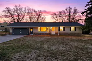 2460 E Meadow Dr, North Saint Paul, MN 55109 - Photo 1