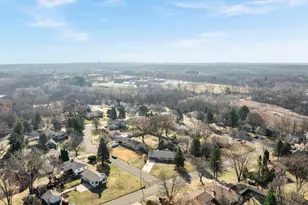 2460 E Meadow Dr, North Saint Paul, MN 55109 - Photo 64