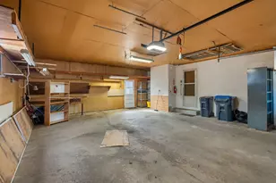 2460 E Meadow Dr, North Saint Paul, MN 55109 - Photo 32