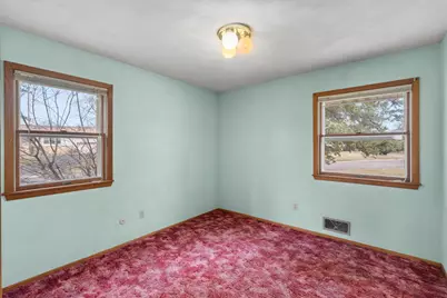 2460 E Meadow Drive, North Saint Paul, MN 55109 - Photo 28