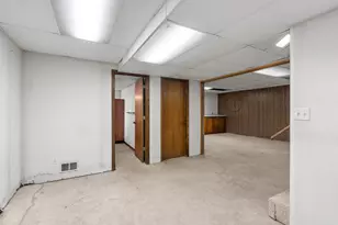 2460 E Meadow Dr, North Saint Paul, MN 55109 - Photo 42