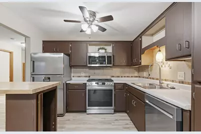 3230 Edgerton Street, Vadnais Heights, MN 55127 - Photo 4