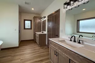 932 Rodeo Dr NW, Bemidji, MN 56601 - Photo 32