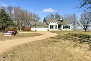33210 810th St, Brewster, MN 56119 - Photo 2