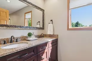 4838 Crown Ln, Woodbury, MN 55129 - Photo 32