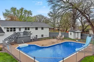 6972 Hickory Dr NE, Fridley, MN 55432 - Photo 40