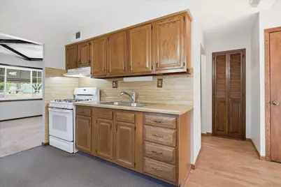 3417 Regent Avenue N, Crystal, MN 55422 - Photo 8